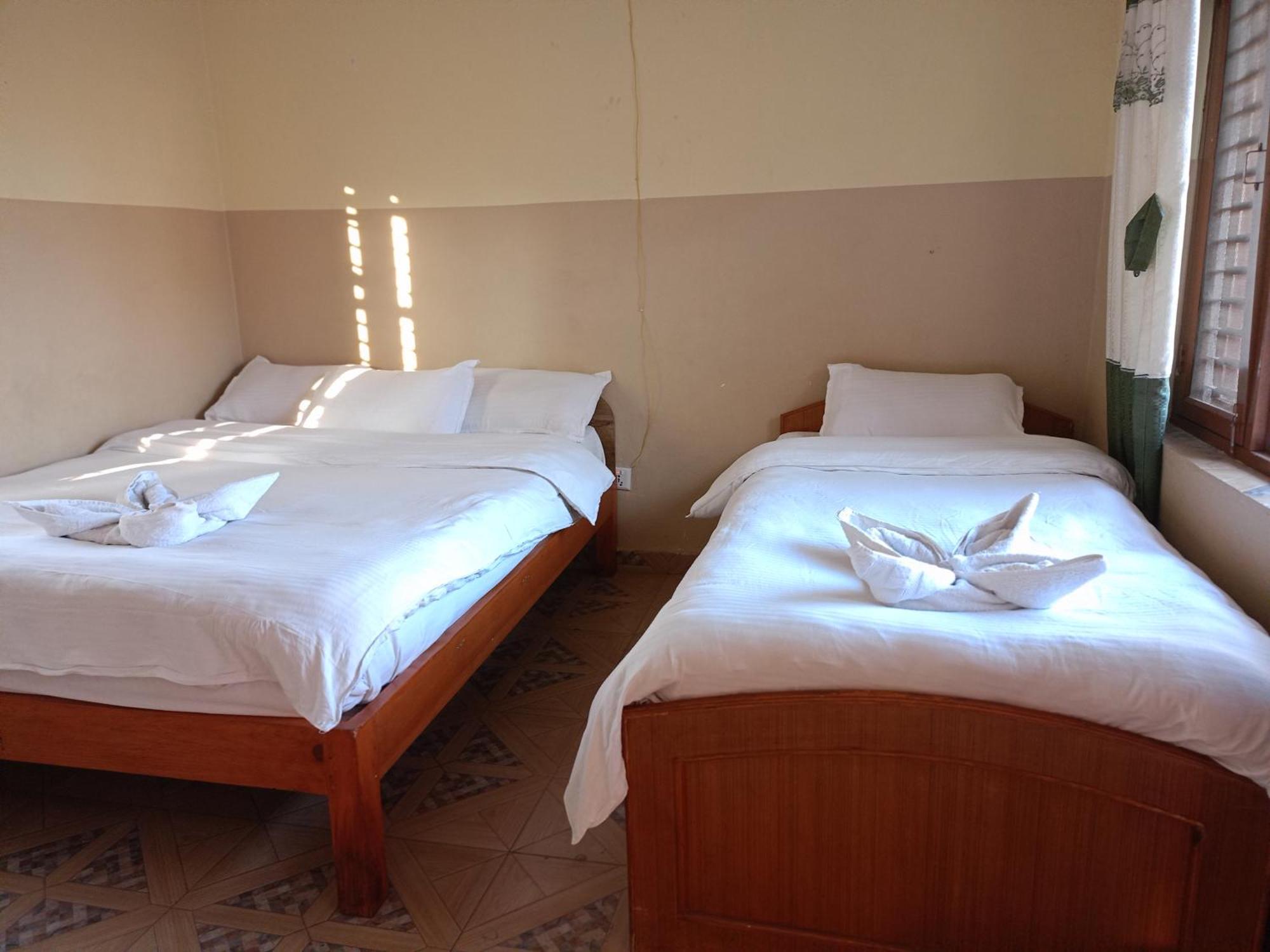 Pokhara Metro Eco Hotel Esterno foto