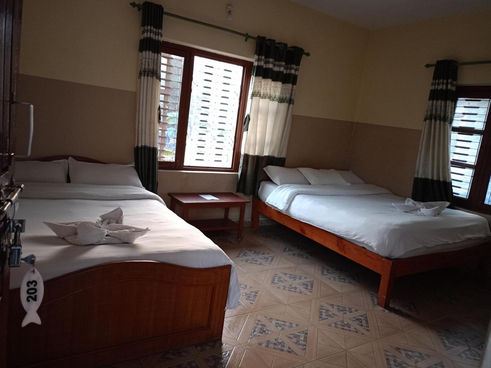 Pokhara Metro Eco Hotel Esterno foto