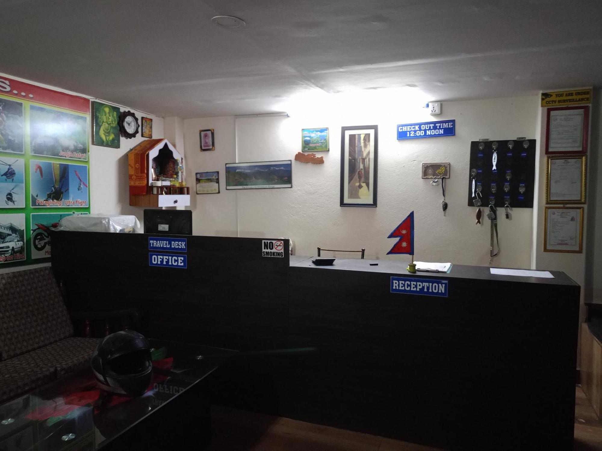 Pokhara Metro Eco Hotel Esterno foto