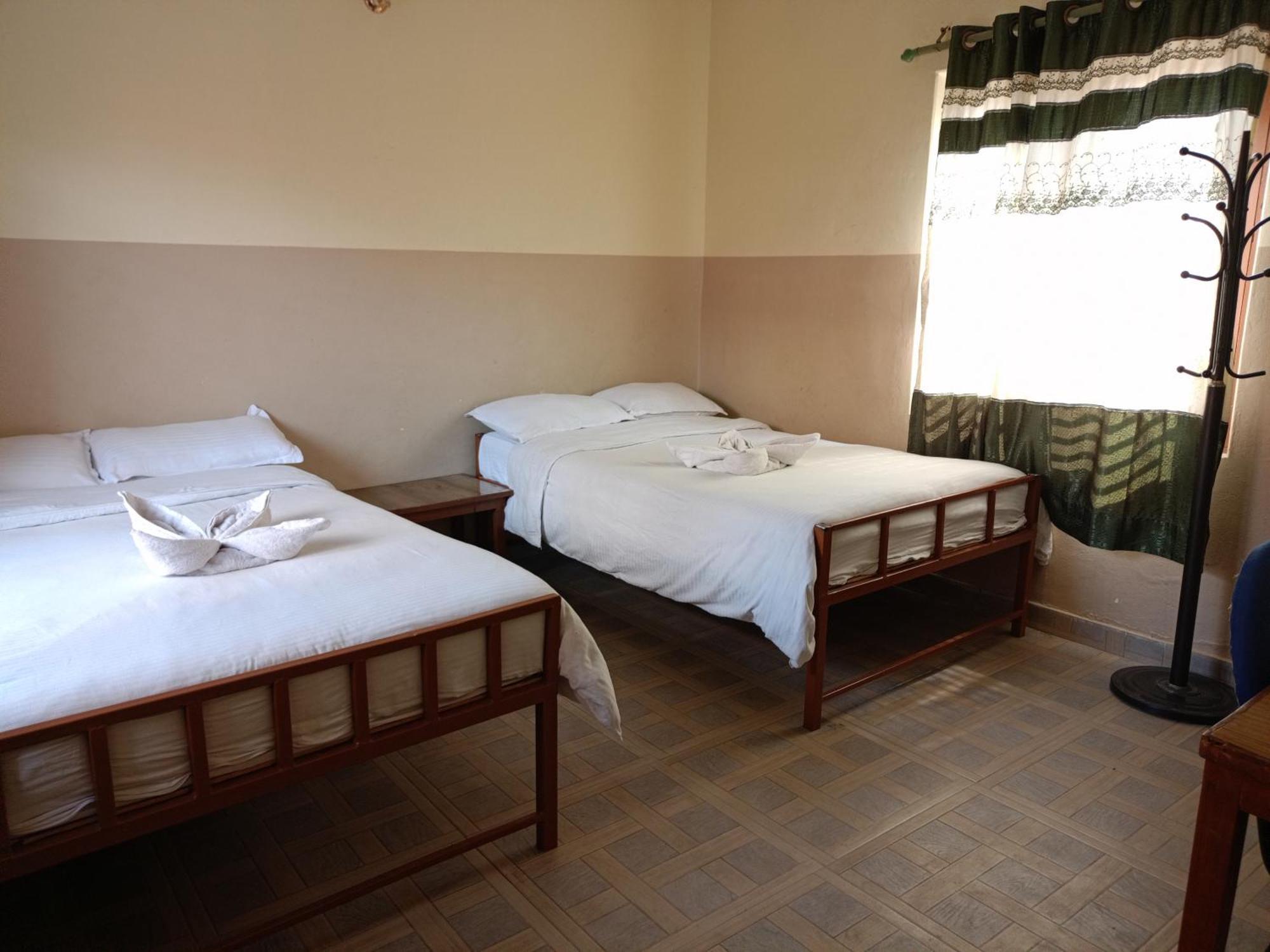 Pokhara Metro Eco Hotel Esterno foto